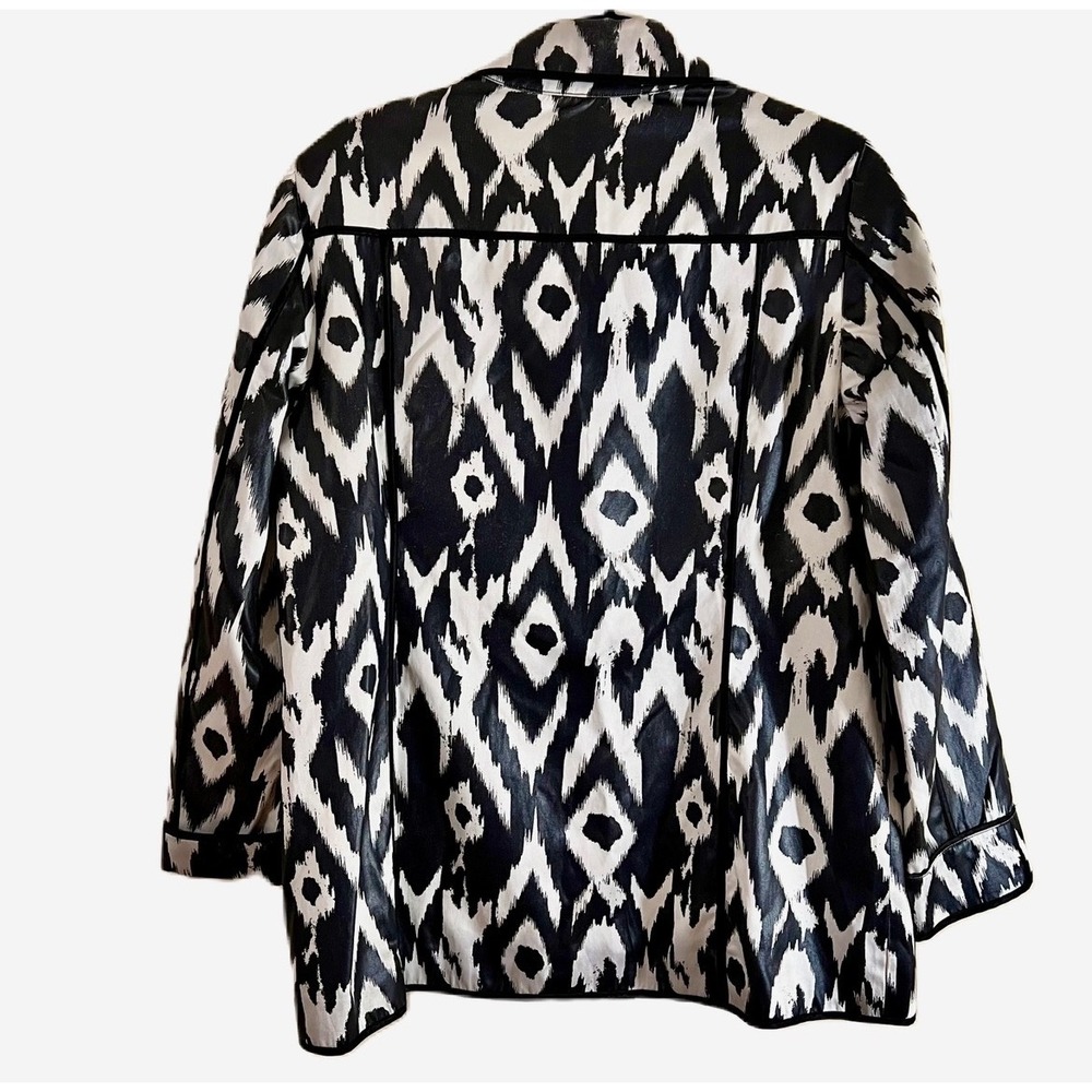 Chicos Black White Ikat Print Coated Blazer Jacket Size 2 L Large Notched Lapel